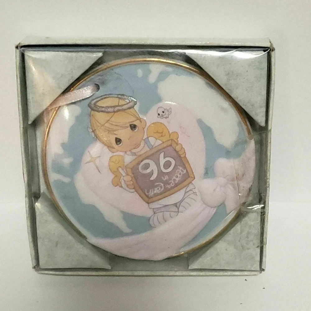 Precious‎ Moments 181277 Dated Ornament 1996 Peace On Earth Anyway Boy